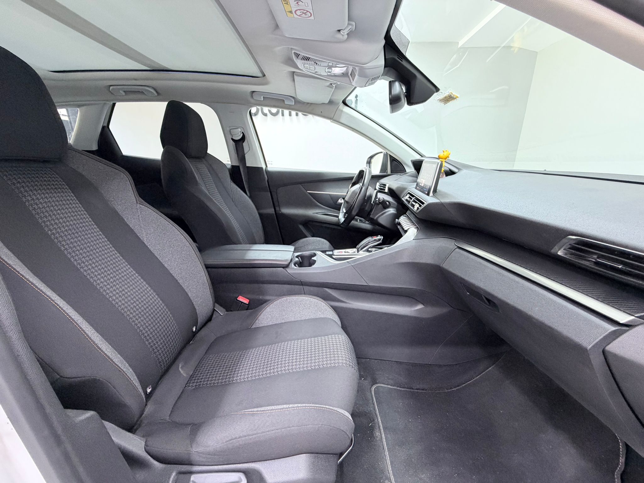 PEUGEOT 3008 21